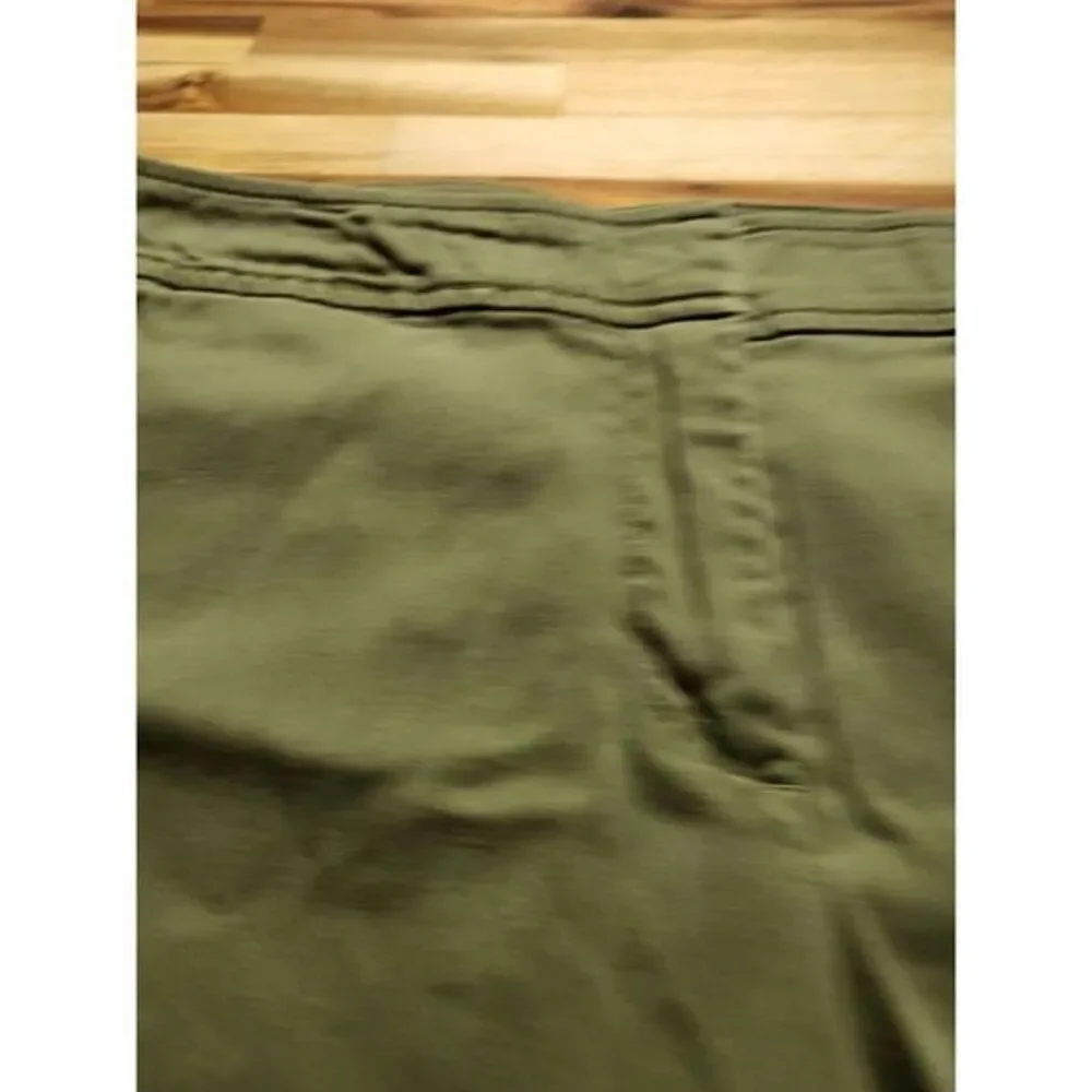 Women's RECREATION Green Flexi-Fit Shorts Size 12 Hiking Walking Great Condition